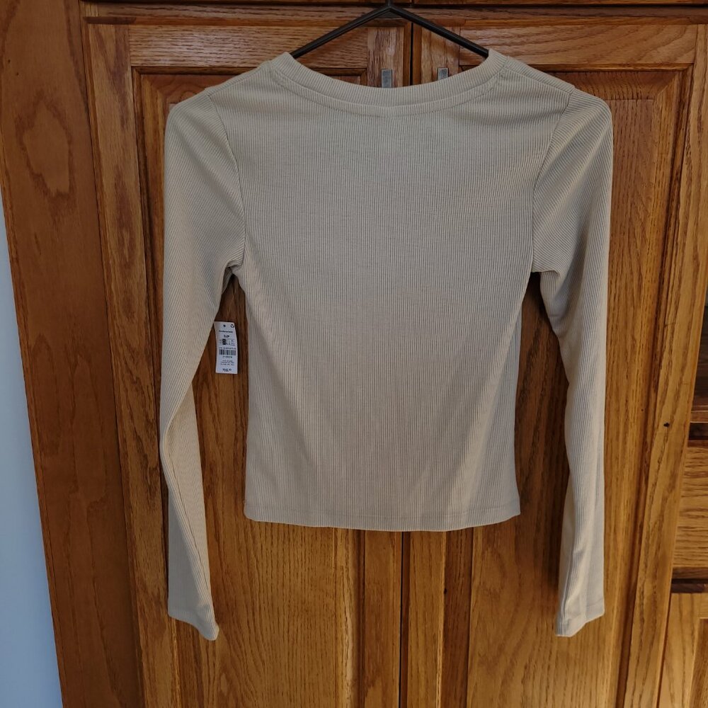 NWT Beige Ribbed Longsleeve Tee - Picture 2 of 6
